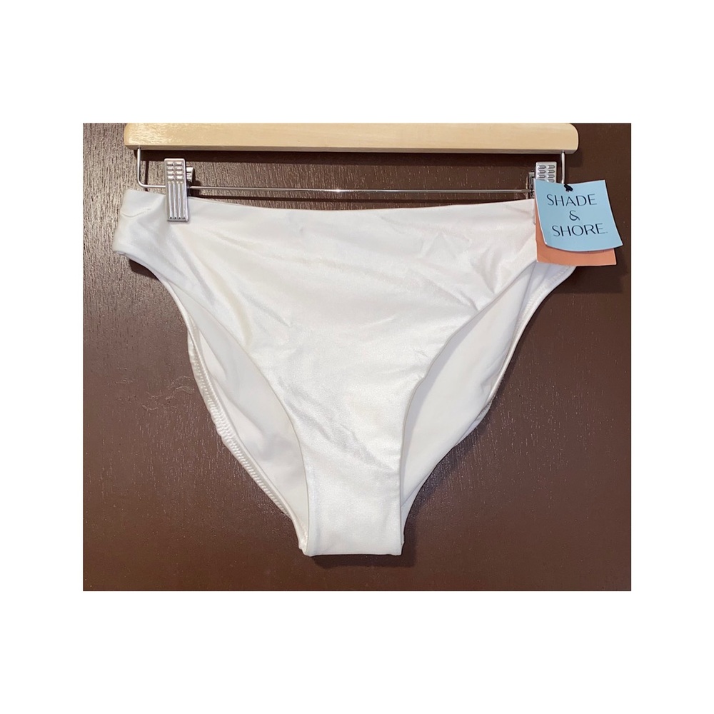 Shade & Shore Mid Rise Bikini Bottoms (Off White - Medium)